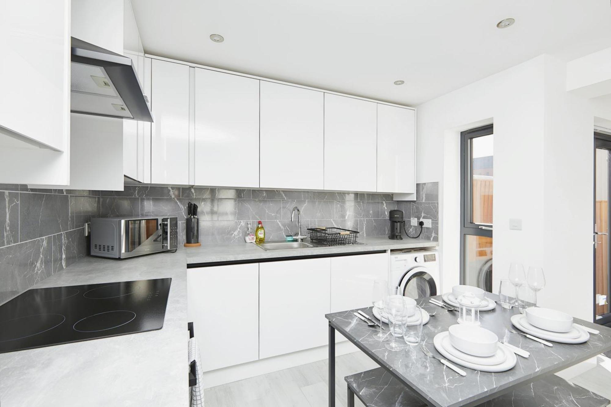 Modern Home In Derby City Centre - Free Gated Parking Exterior foto